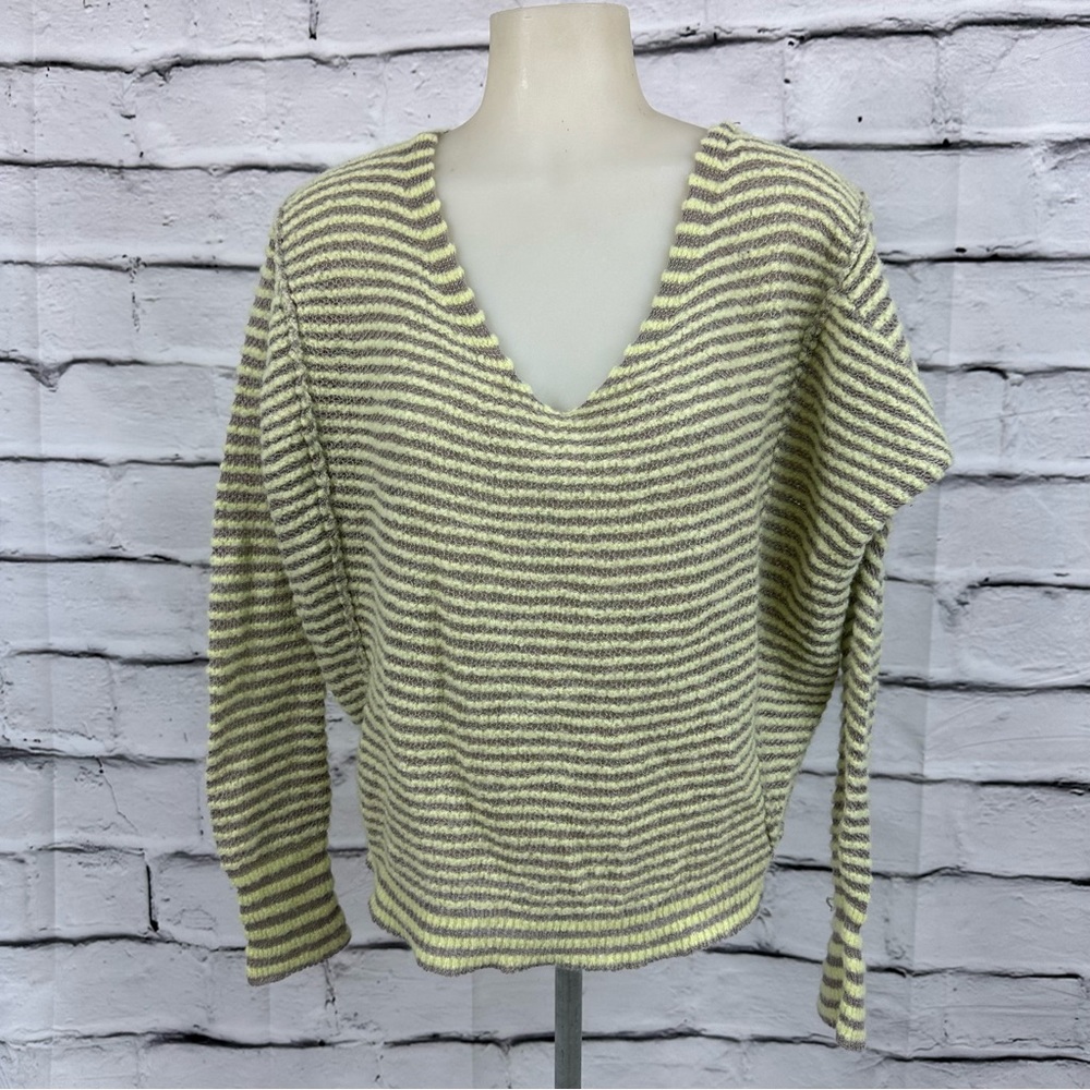 FREE PEOPLE Crop Sweater Stripe Long sleeve Lime Gray Linen Wool Blend s… - Picture 6 of 12
